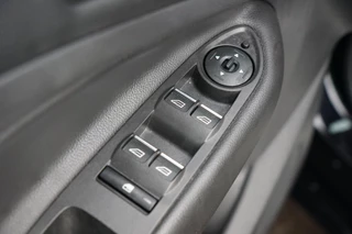Ford Kuga – thumbnail 30