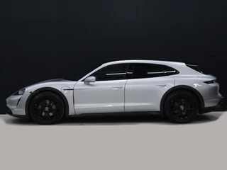 Porsche Taycan – thumbnail 2