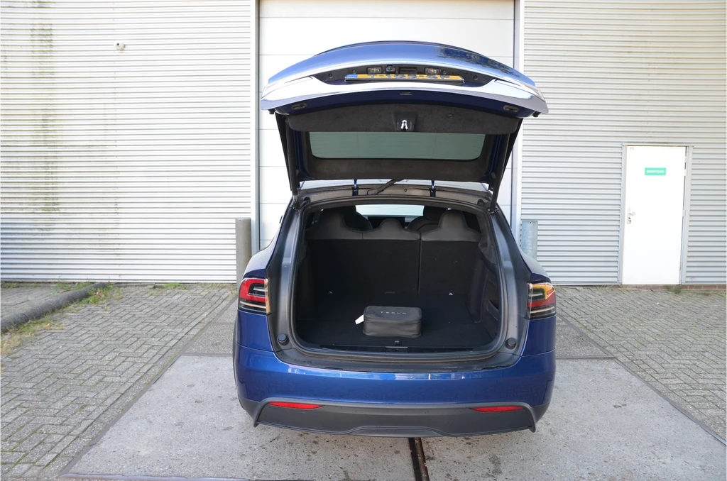 Tesla Model X – foto 38