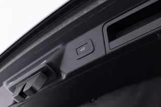 Land Rover Range Rover Velar – thumbnail 35