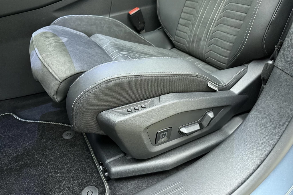 Peugeot e-3008 – foto 26