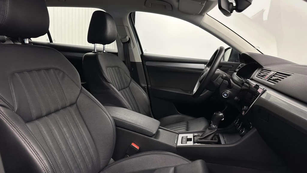 Škoda Superb – foto 11