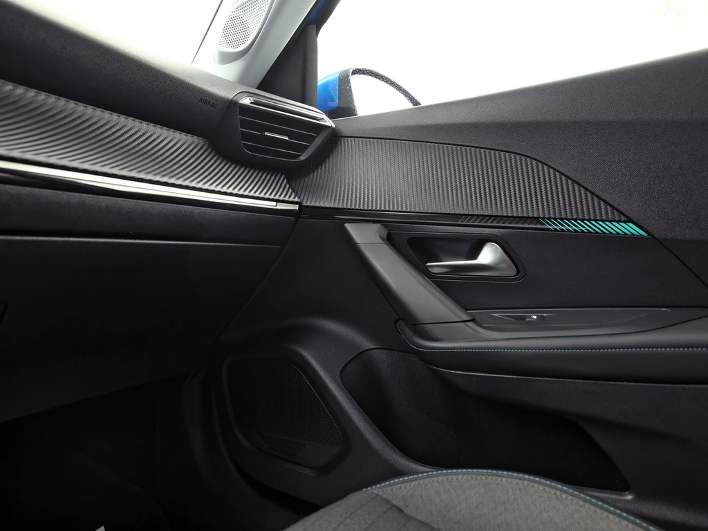 Peugeot e-2008 – foto 23
