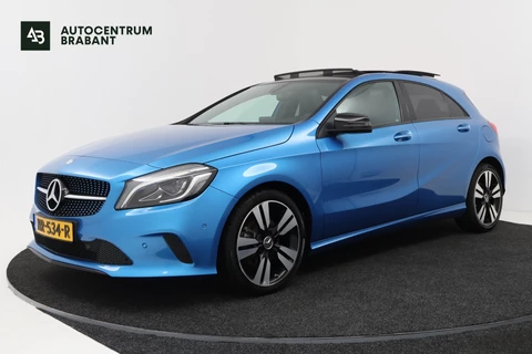 Mercedes-Benz A-klasse 160 Ambition Automaat (PANORAMADAK, NAVIGATIE, LED. MULTIMEDIA, STUURBEDIENING, CRUISE)