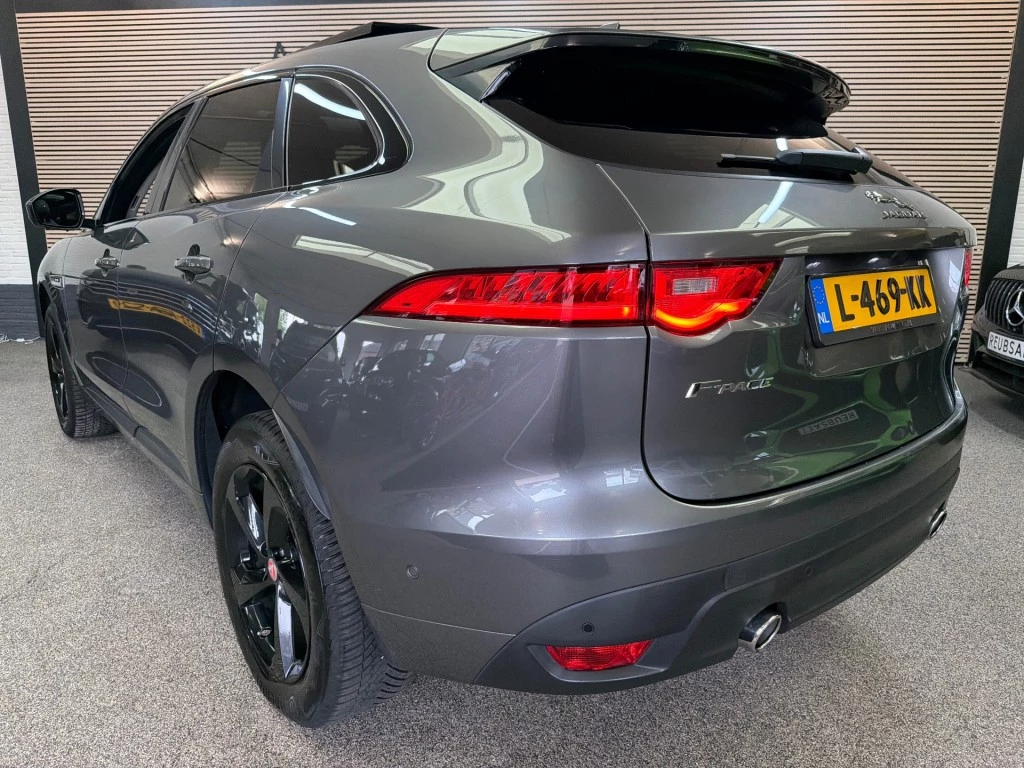 Jaguar F-PACE – foto 3