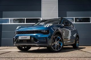 Lynk & Co 01 – thumbnail 1