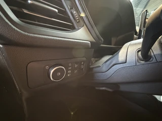 Ford Kuga – thumbnail 15