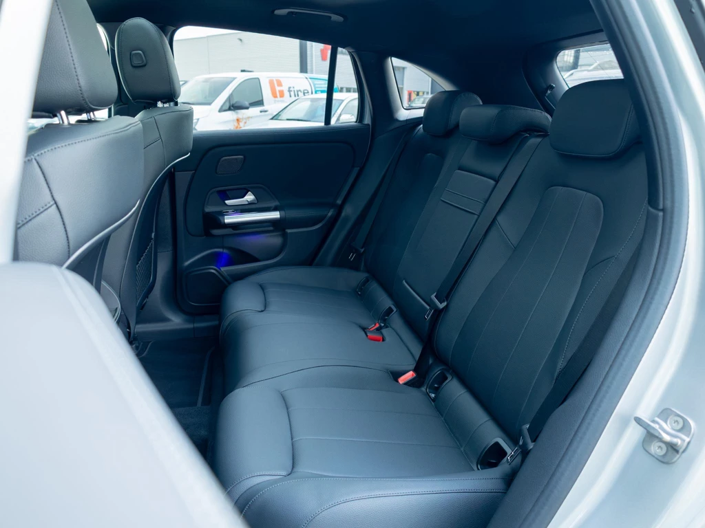 Mercedes-Benz EQA – foto 8