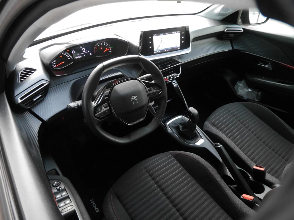 Peugeot 208 – foto 9