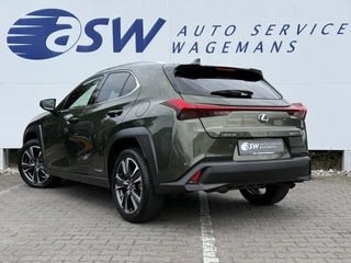 Lexus UX – thumbnail 3