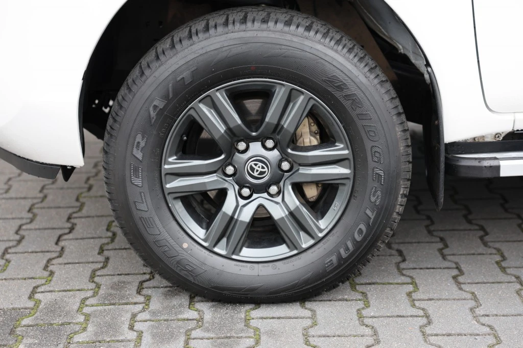 Toyota Hilux – foto 8