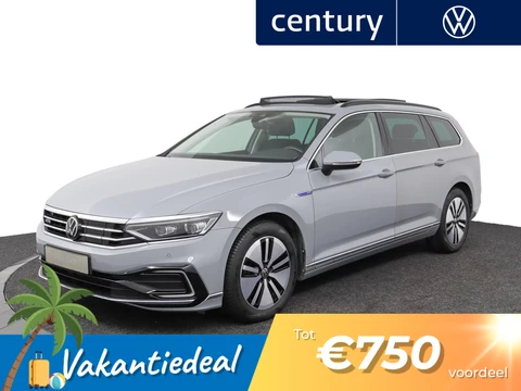 Volkswagen Passat Variant 1.4 TSI PHEV GTE Business / Pano-Dak / Trekhaak / Clima / Camera
