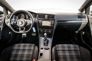 Volkswagen Golf – thumbnail 38