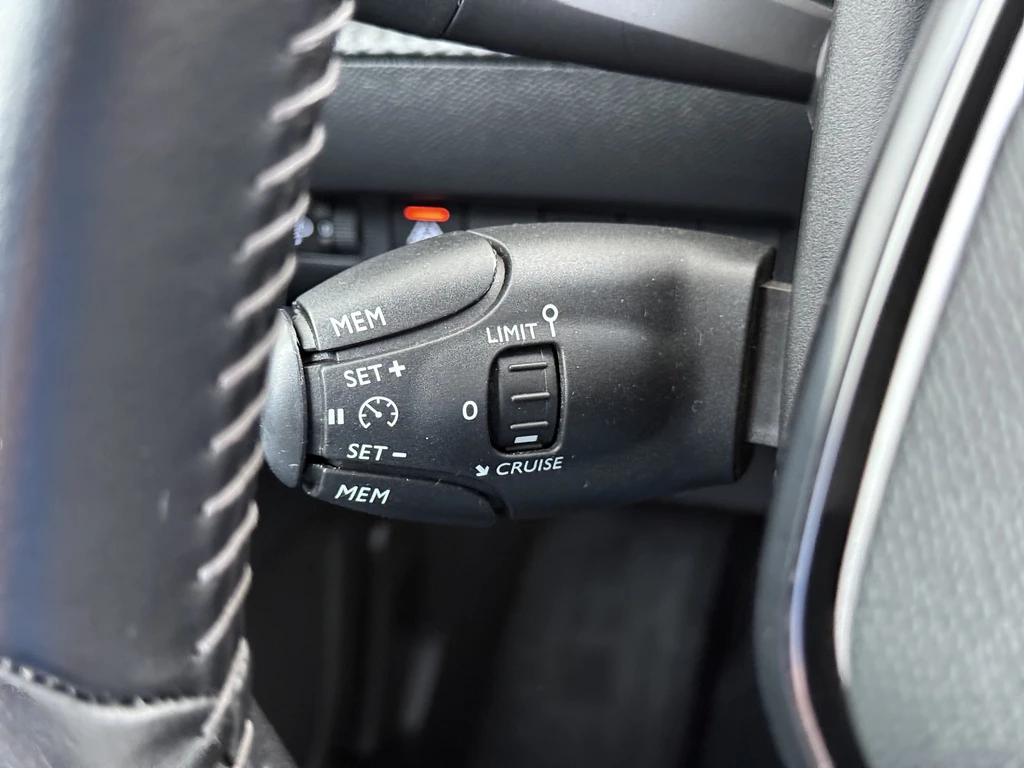 Peugeot e-208 – foto 28
