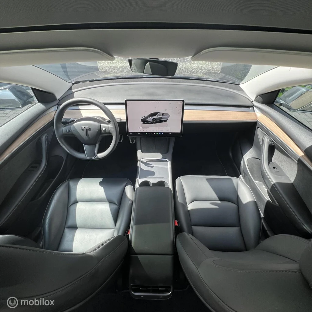 Tesla Model 3 – foto 11