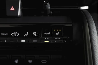 Toyota C-HR – thumbnail 32