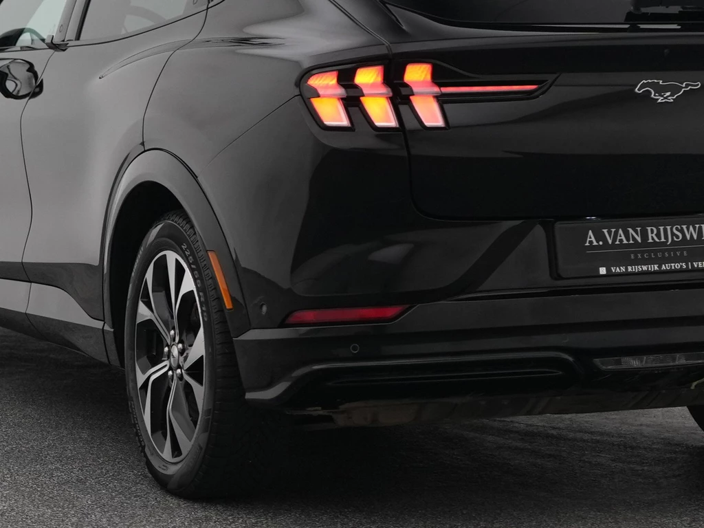 Ford Mustang Mach-E – foto 5