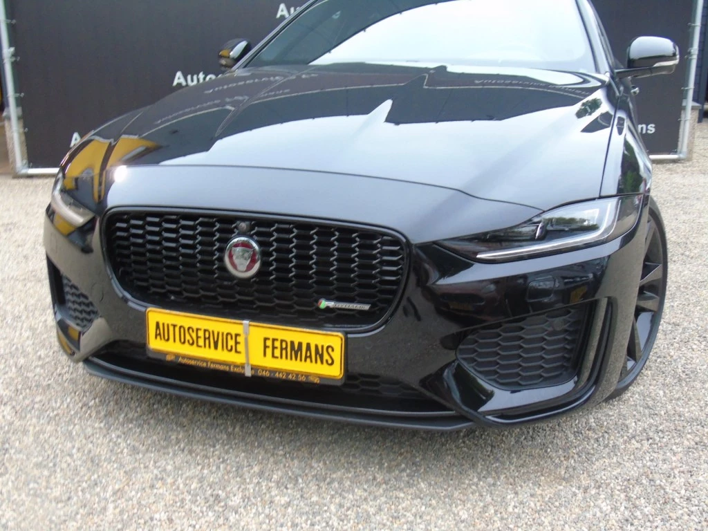 Jaguar XE – foto 10