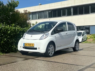 Peugeot iOn – thumbnail 1