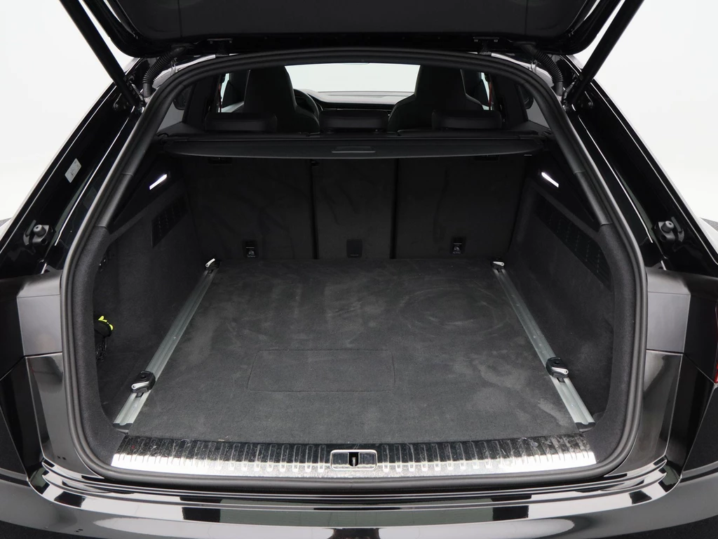 Audi Q8 – foto 18