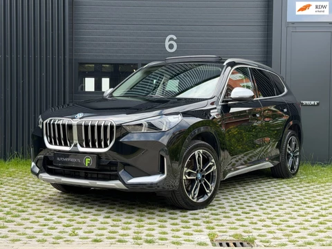 BMW X1 XDrive30e High Executive xLine | PANO | H/K | 360 CAMERA | 1E EIG | DEALER | ELEK STOELEN | LEDER | ACC | DODE HOEK