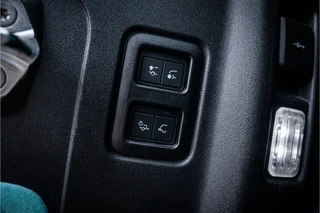 Land Rover Defender – thumbnail 46