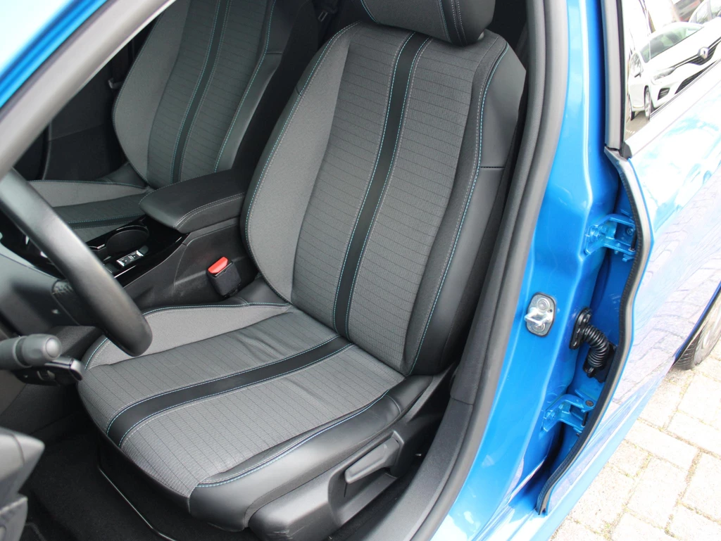 Peugeot e-208 – foto 11