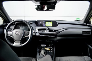 Lexus UX – thumbnail 8