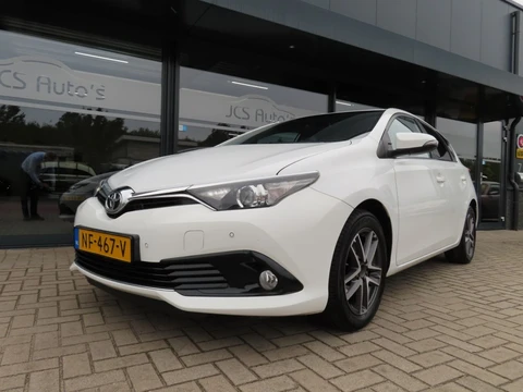 Toyota Auris 1.2T Dynamic Ecc Cruise Led 2x Pdc Trekhaak 2017