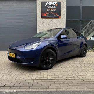 Tesla Model Y – thumbnail 1