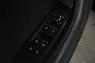 Volkswagen Touareg – thumbnail 20