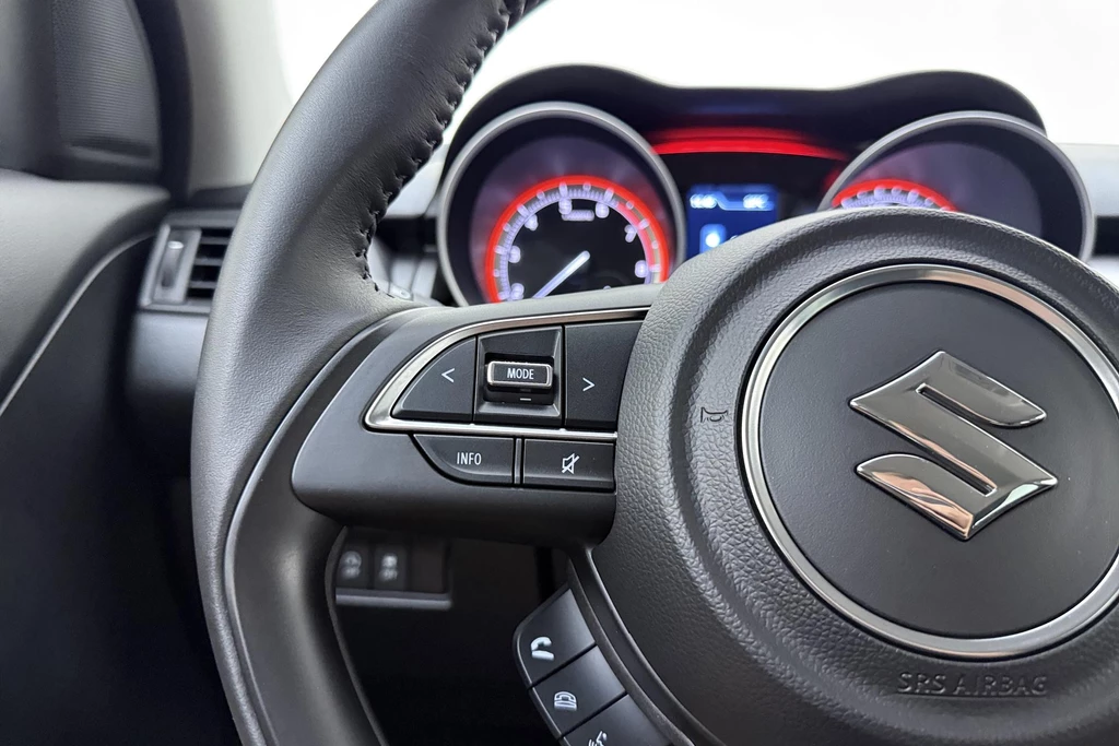 Suzuki Swift – foto 18