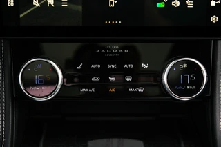 Jaguar F-PACE – thumbnail 42