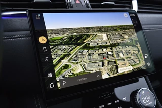 Jaguar F-PACE – thumbnail 22