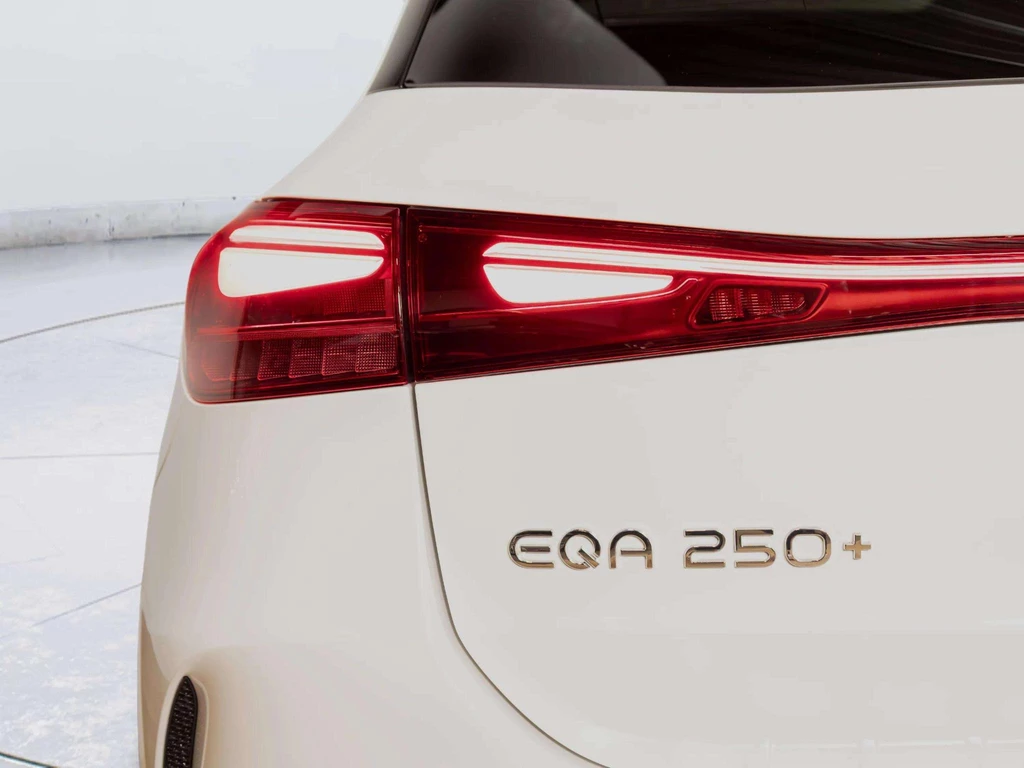 Mercedes-Benz EQA – foto 24