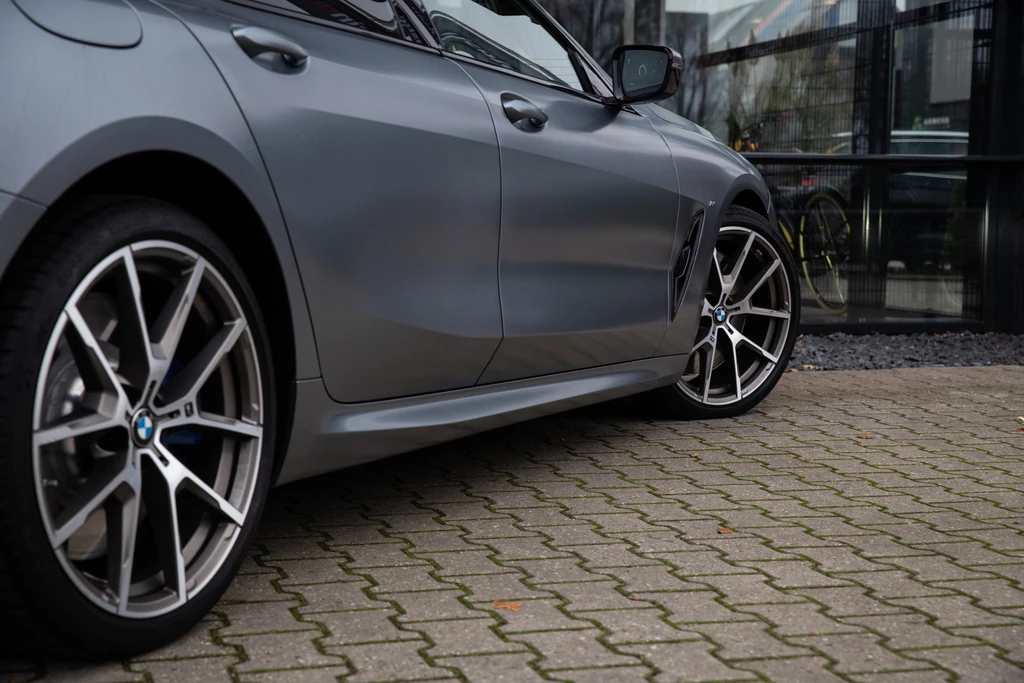 BMW 8 Serie – foto 10