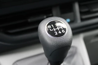 Ford Transit Custom – thumbnail 24
