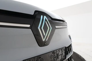 Renault Megane E-Tech – thumbnail 7