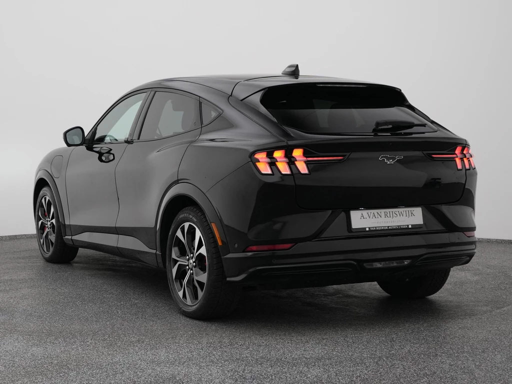 Ford Mustang Mach-E – foto 4
