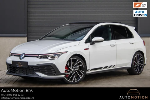 Volkswagen Golf 2.0 TSI GTI Clubsport PANO CAMERA IQ LIGHTS STOELVERWARMING 19 INCH SFEER