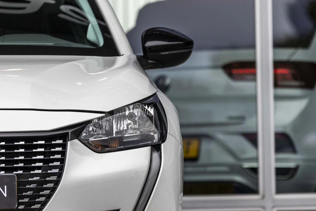 Peugeot 208 – foto 18