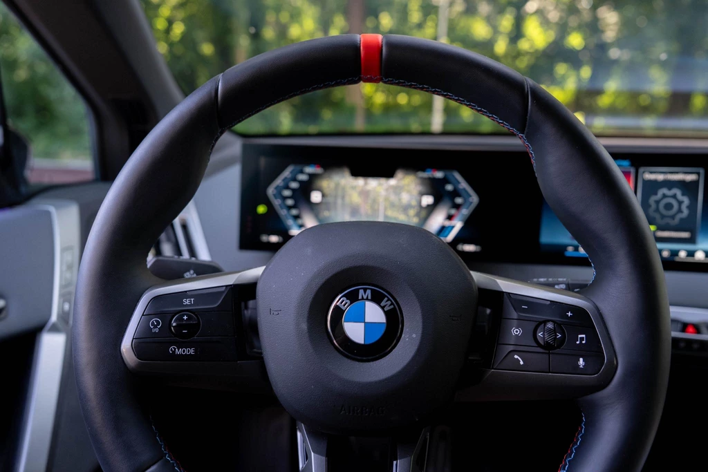BMW iX – foto 32