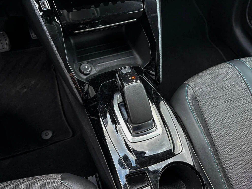 Peugeot e-208 – foto 24