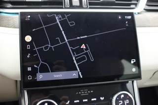 Jaguar XF – thumbnail 30