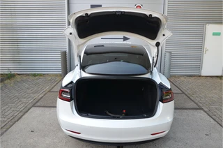 Tesla Model 3 – thumbnail 33