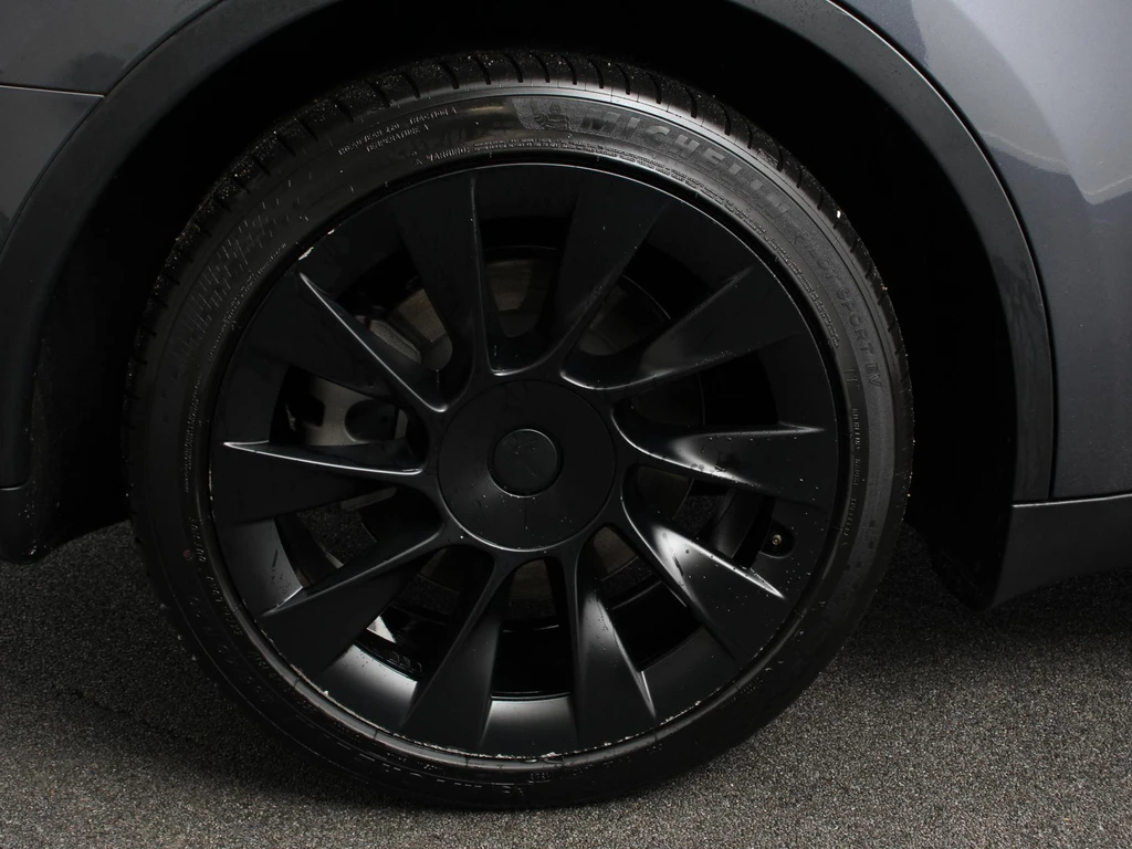 Tesla Model Y – foto 9