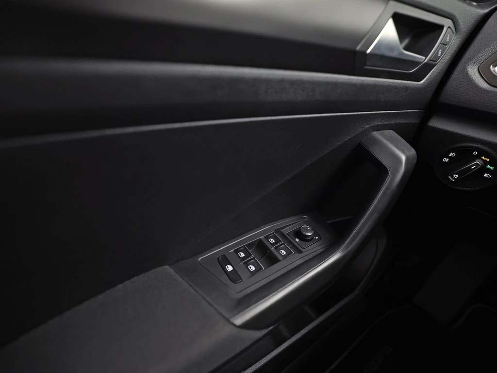 Volkswagen T-Roc – foto 25