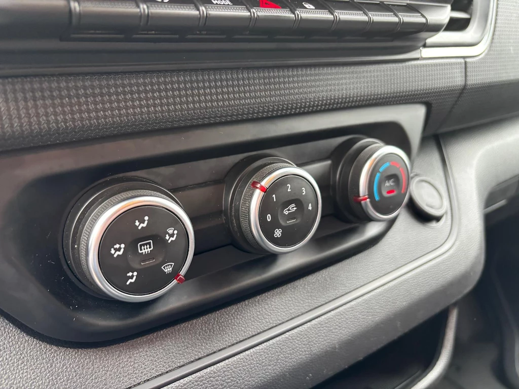 Renault Trafic – foto 16