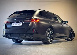 BMW i5 – thumbnail 7