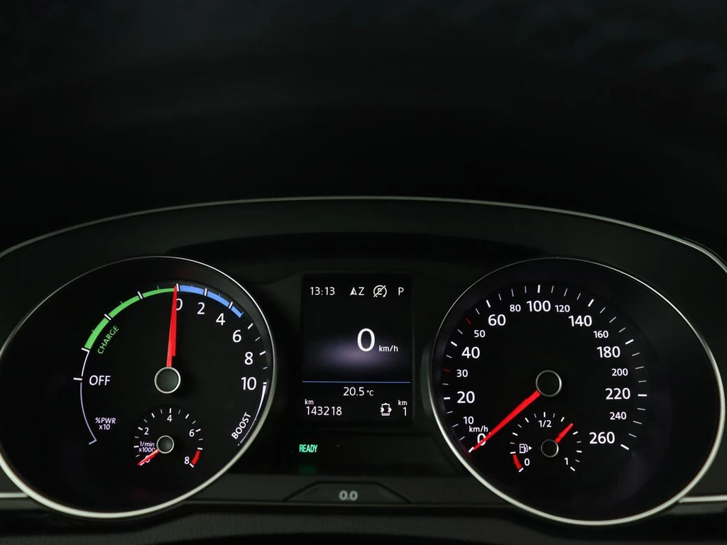 Volkswagen Passat – foto 36